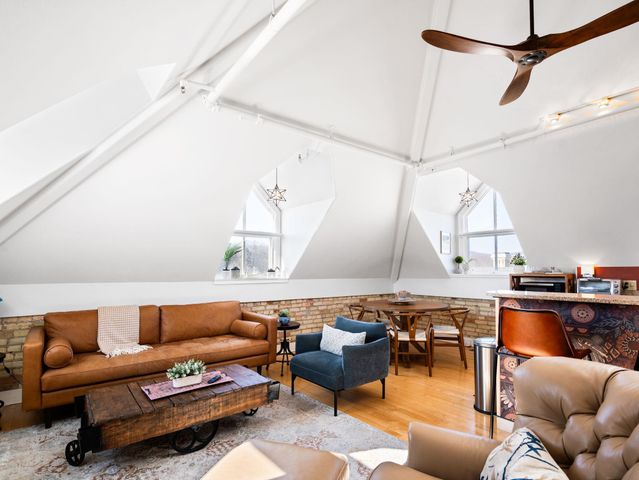 800 Cottageview Drive, Traverse City, MI 49684