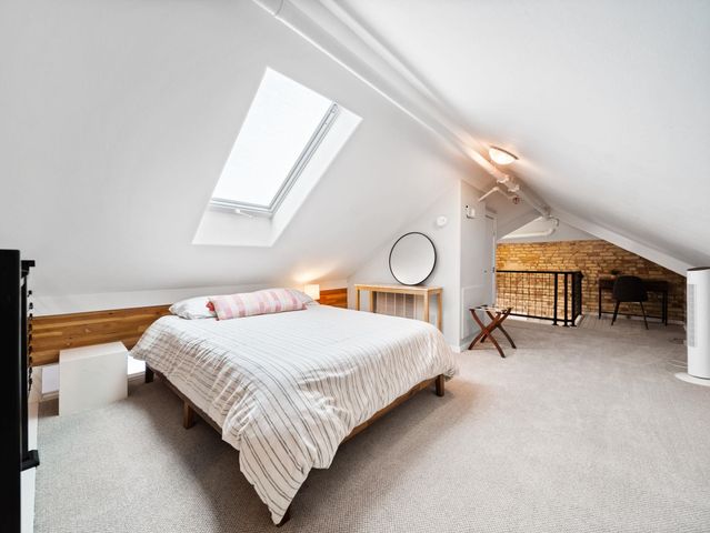 800 Cottageview Drive, Traverse City, MI 49684