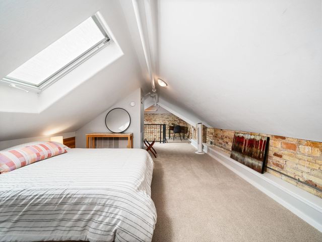 800 Cottageview Drive, Traverse City, MI 49684