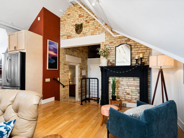 800 Cottageview Drive, Traverse City, MI 49684