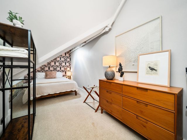 800 Cottageview Drive, Traverse City, MI 49684