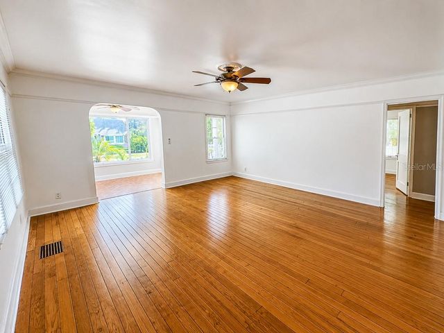 400 20TH STREET N, St Petersburg, FL 33713
