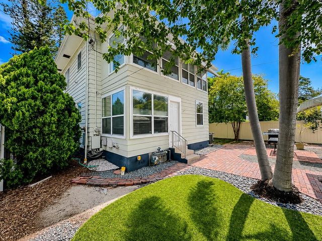 400 20TH STREET N, St Petersburg, FL 33713