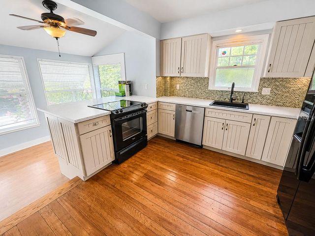 400 20TH STREET N, St Petersburg, FL 33713