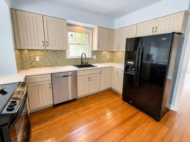 400 20TH STREET N, St Petersburg, FL 33713