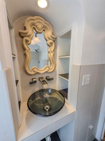 400 20TH STREET N, St Petersburg, FL 33713