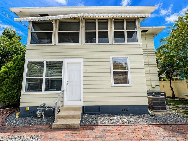 400 20TH STREET N, St Petersburg, FL 33713