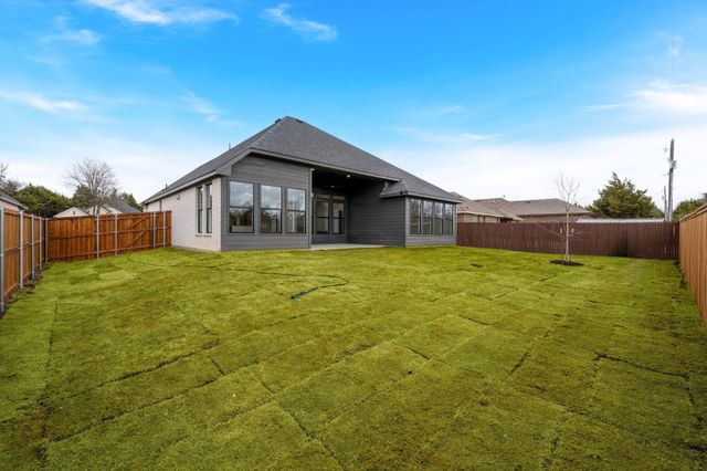 598 E Woodell Drive, Glenn Heights, TX 75154