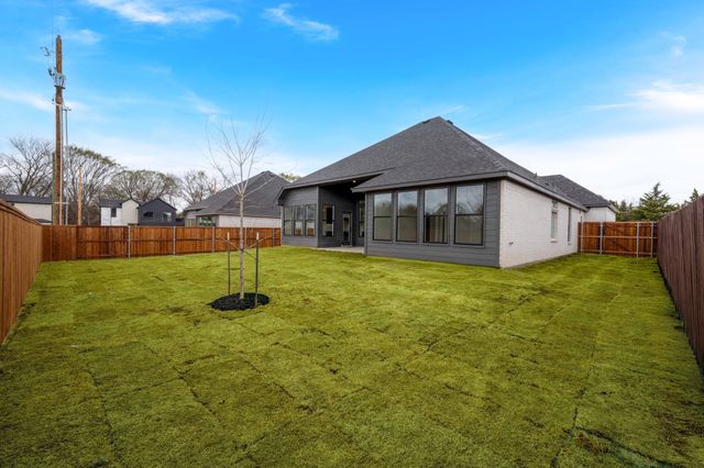 598 E Woodell Drive, Glenn Heights, TX 75154