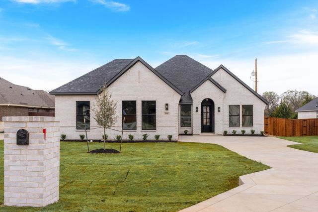 598 E Woodell Drive, Glenn Heights, TX 75154