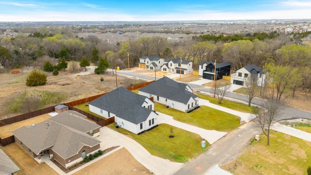 598 E Woodell Drive, Glenn Heights, TX 75154