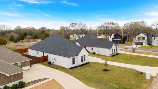 598 E Woodell Drive, Glenn Heights, TX 75154