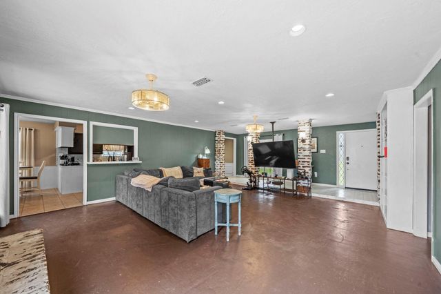 8131 Brinkworth Lane, Houston, TX 77070