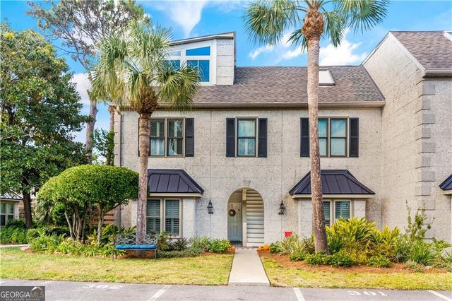 1035 Beachview Drive APT 201, St. Simons, GA 31522