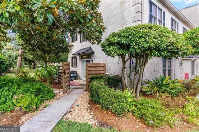 1035 Beachview Drive APT 201, St. Simons, GA 31522