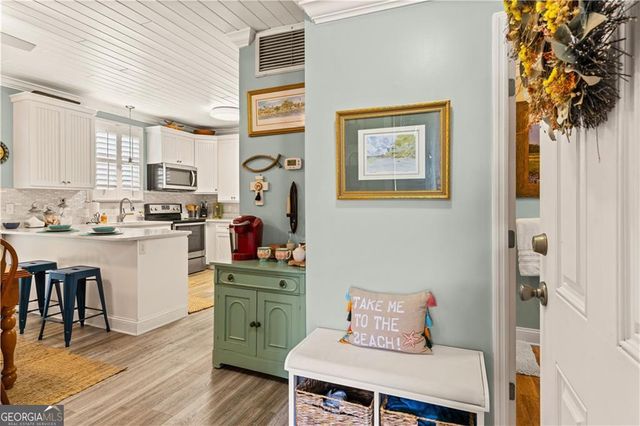 1035 Beachview Drive APT 201, St. Simons, GA 31522