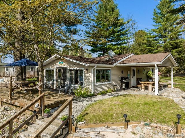 4425 Baker Road, Alger, MI 48610