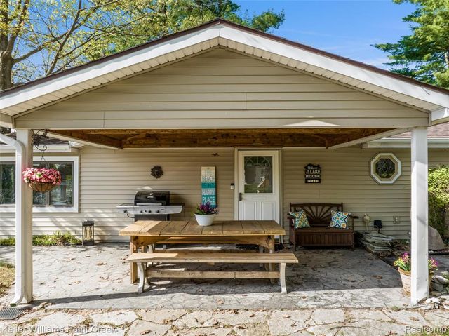 4425 Baker Road, Alger, MI 48610