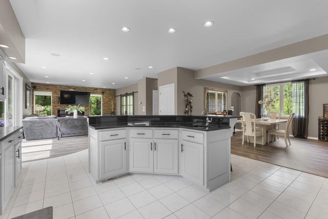 4544 CROOKED CREEK LANE, Hobart, WI 54155