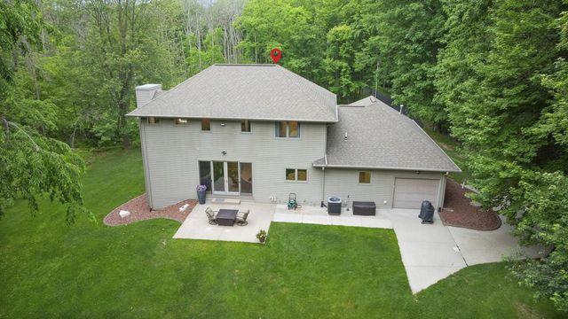 4544 CROOKED CREEK LANE, Hobart, WI 54155