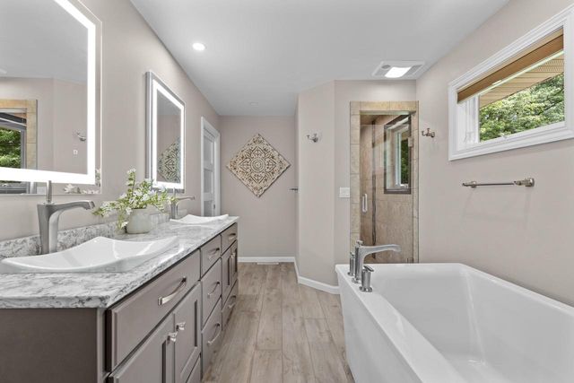 4544 CROOKED CREEK LANE, Hobart, WI 54155