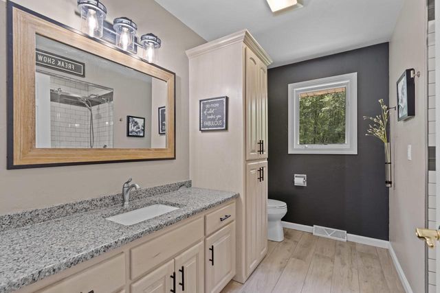 4544 CROOKED CREEK LANE, Hobart, WI 54155