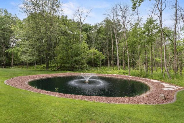 4544 CROOKED CREEK LANE, Hobart, WI 54155