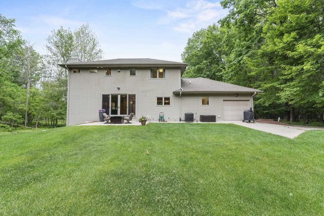4544 CROOKED CREEK LANE, Hobart, WI 54155