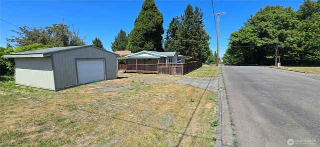 532 E 6th Street, Port Angeles, WA 98362