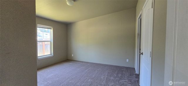 532 E 6th Street, Port Angeles, WA 98362