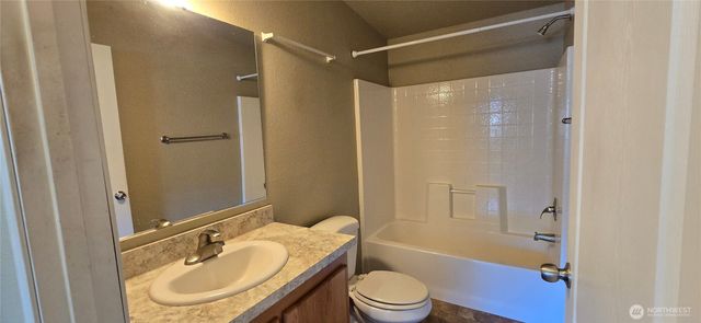 532 E 6th Street, Port Angeles, WA 98362