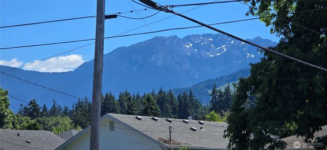532 E 6th Street, Port Angeles, WA 98362