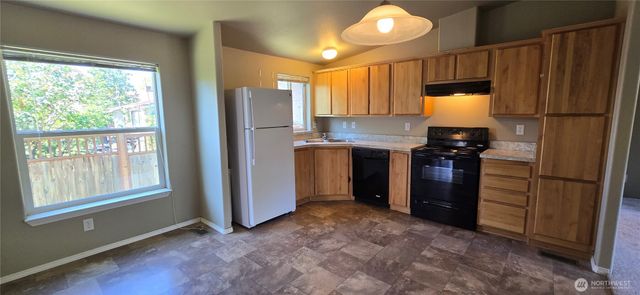 532 E 6th Street, Port Angeles, WA 98362