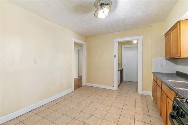 348 Walnut Ave 2, Boston, MA 02119