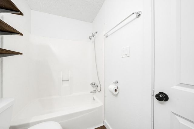 635 Walston Lane, Houston, TX 77060