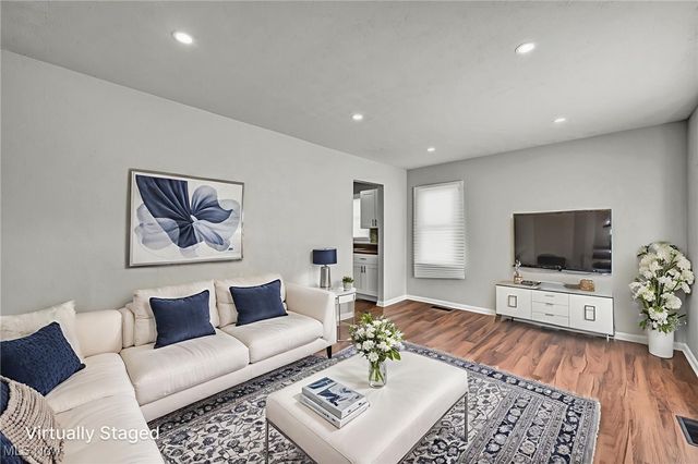 12508 Sobieski Avenue, Cleveland, OH 44135