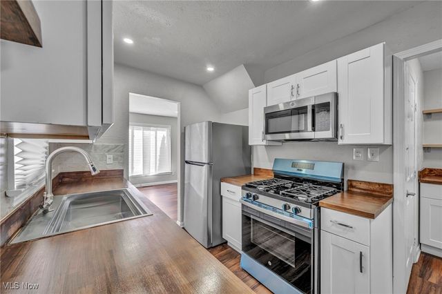 12508 Sobieski Avenue, Cleveland, OH 44135