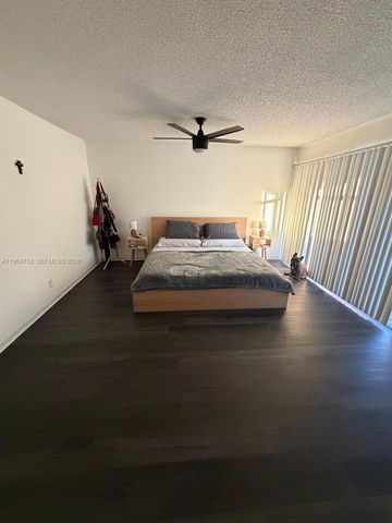 868 NW 81st Way 9, Plantation, FL 33324