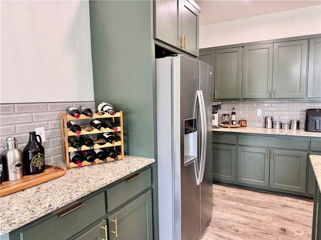 909 Rolling Hills Drive, Russellville, AR 72801