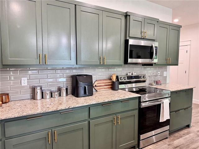 909 Rolling Hills Drive, Russellville, AR 72801