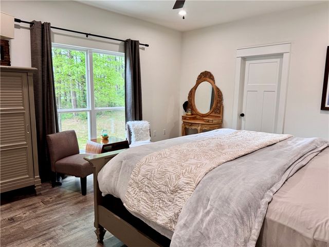 909 Rolling Hills Drive, Russellville, AR 72801