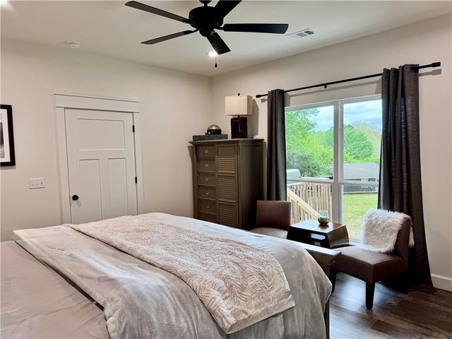 909 Rolling Hills Drive, Russellville, AR 72801