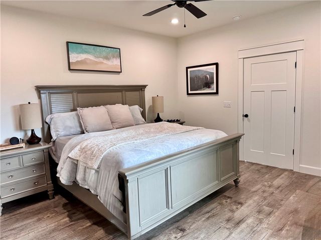 909 Rolling Hills Drive, Russellville, AR 72801