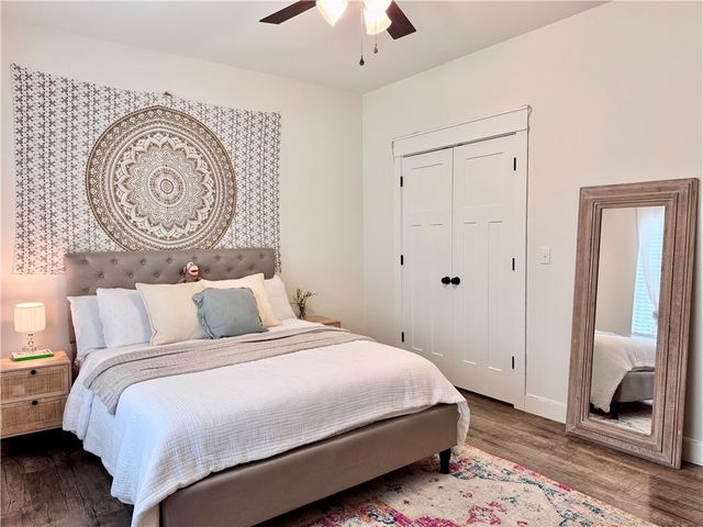 909 Rolling Hills Drive, Russellville, AR 72801