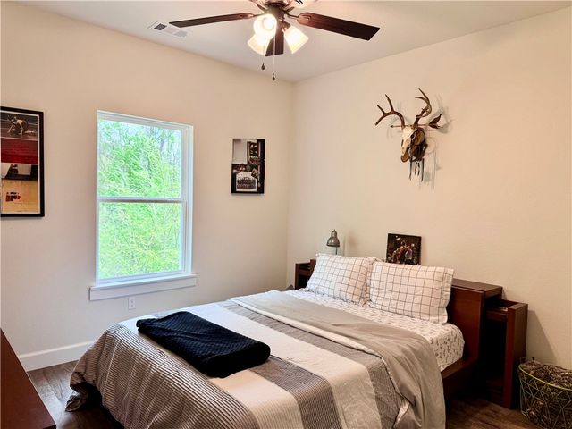 909 Rolling Hills Drive, Russellville, AR 72801