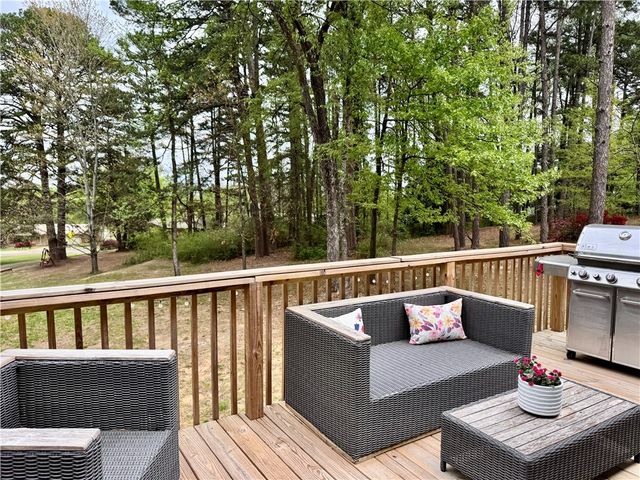 909 Rolling Hills Drive, Russellville, AR 72801