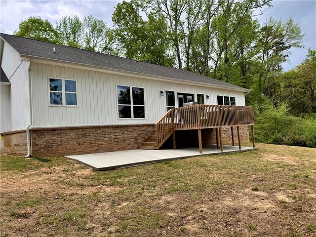 909 Rolling Hills Drive, Russellville, AR 72801