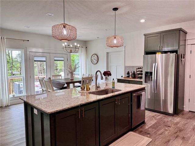 909 Rolling Hills Drive, Russellville, AR 72801