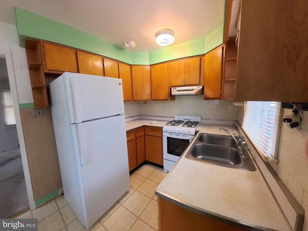 Image 13 of property listing at 9428 WASHINGTON BLVD, Lanham, MD 20706