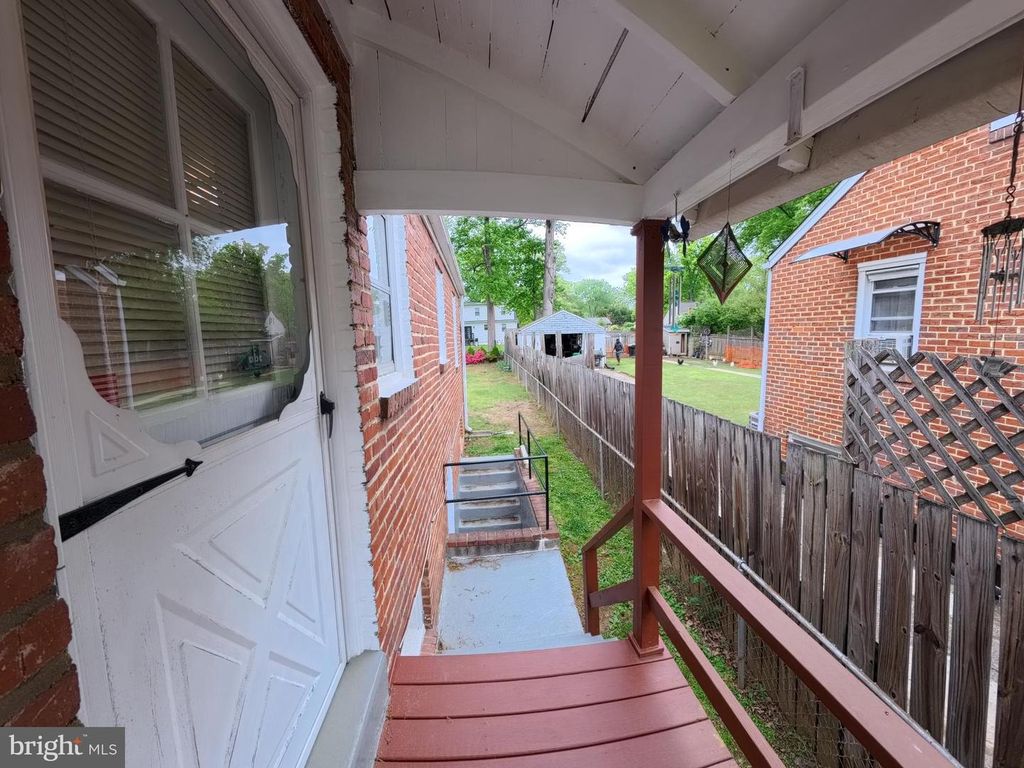 Image 18 of property listing at 9428 WASHINGTON BLVD, Lanham, MD 20706